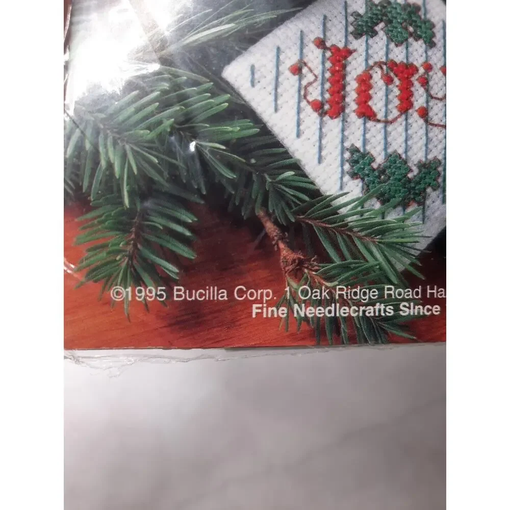 1995 Bucilla Gallery Of Stitches Christmas Traditions Cross Stitch 4 Ornaments
